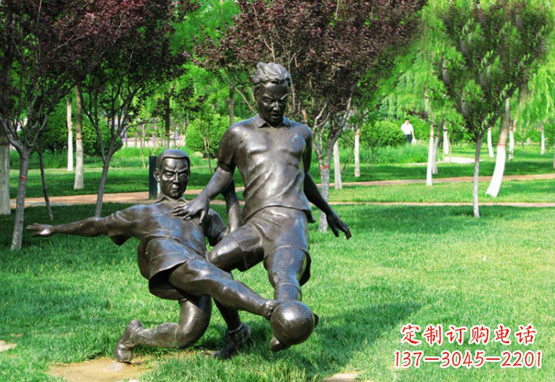 无锡踢足球的人物铜雕222