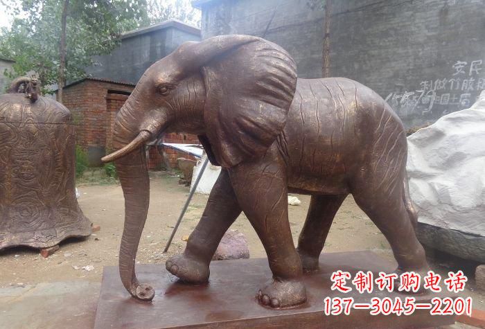 无锡铜大象雕塑