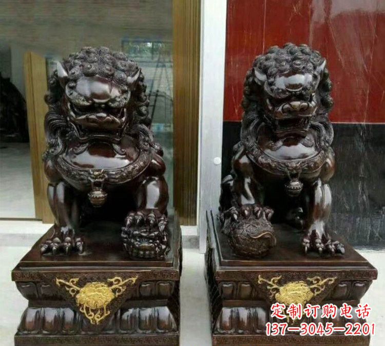 无锡铜雕故宫狮子