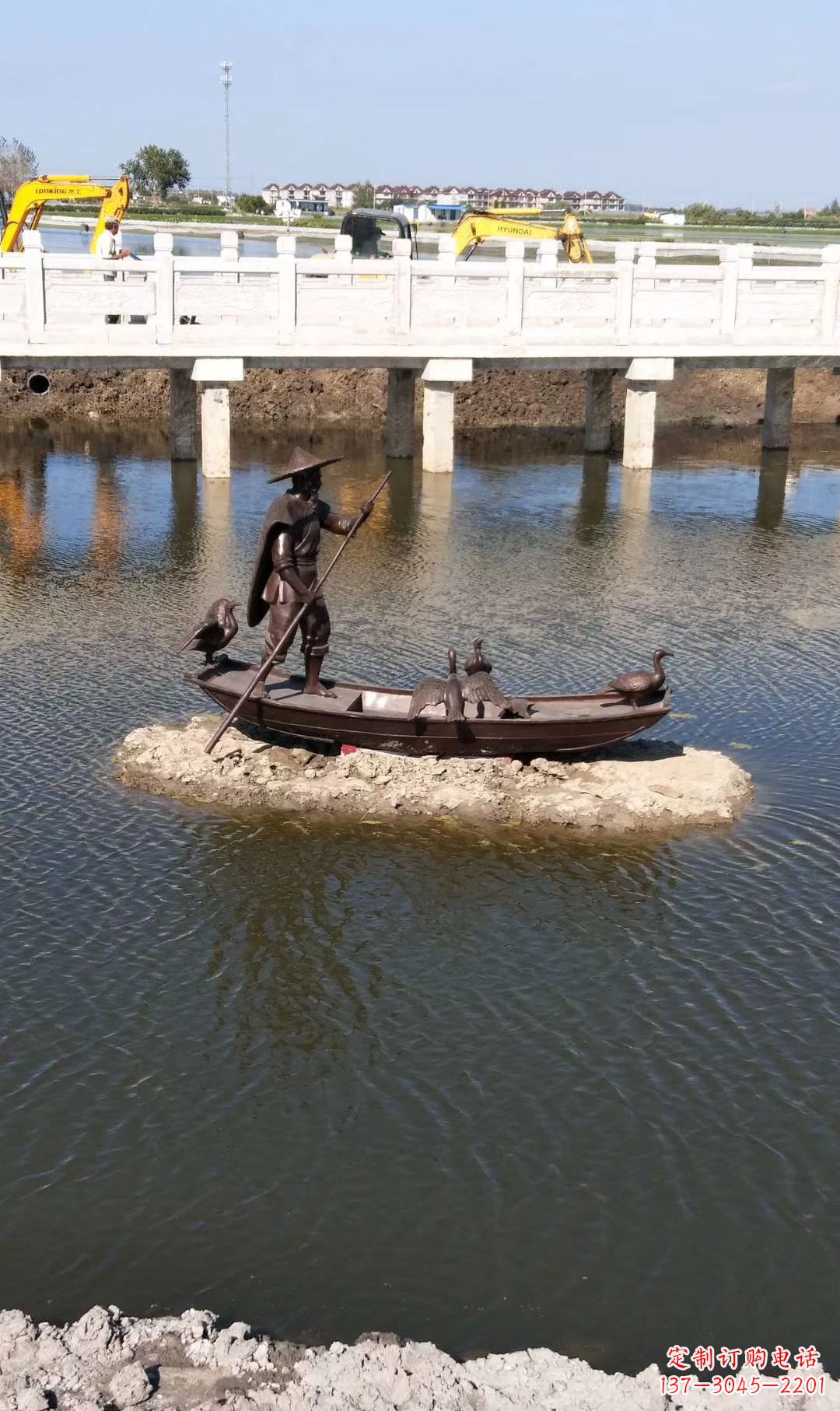 无锡铜雕渔夫撑船打鱼雕塑 湖边景观雕塑