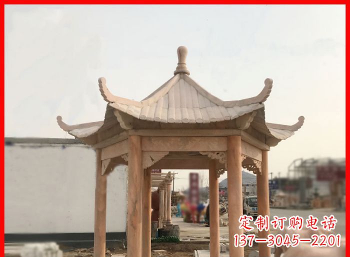 无锡晚霞红公园六角石雕凉亭
