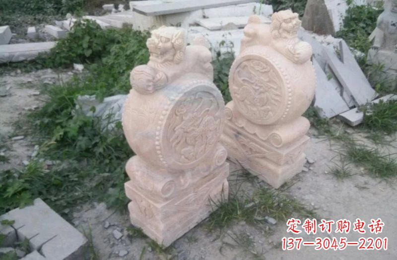 无锡晚霞红狮子门墩石雕