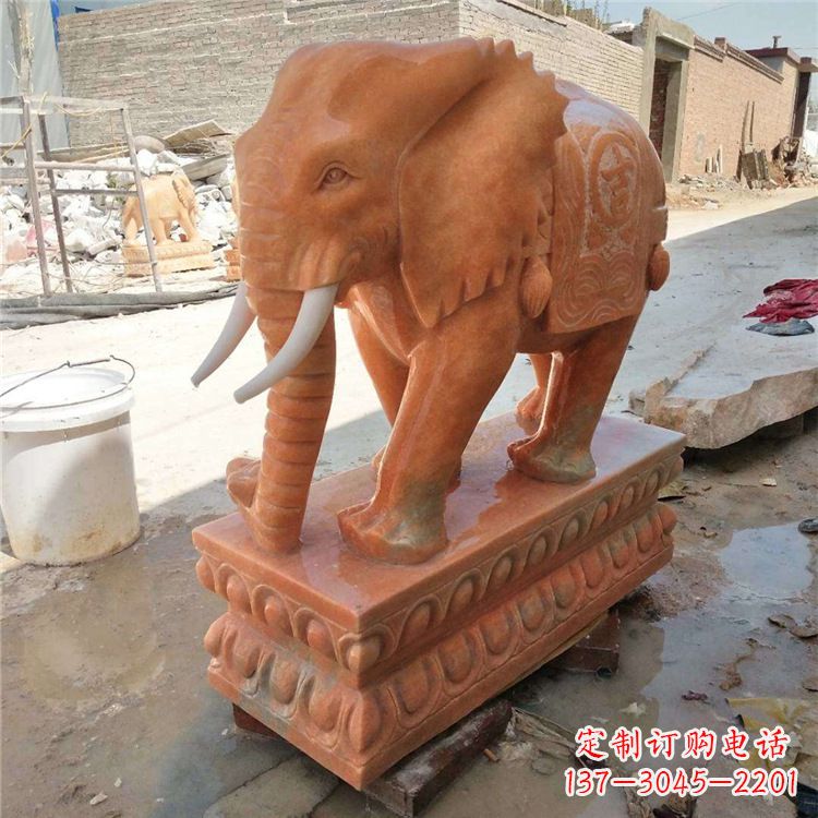 无锡晚霞红石雕大象