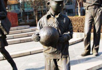 无锡展示小学生活力的足球少年雕塑