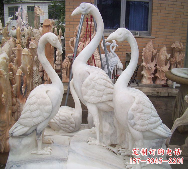 无锡仙鹤衔树枝 石雕