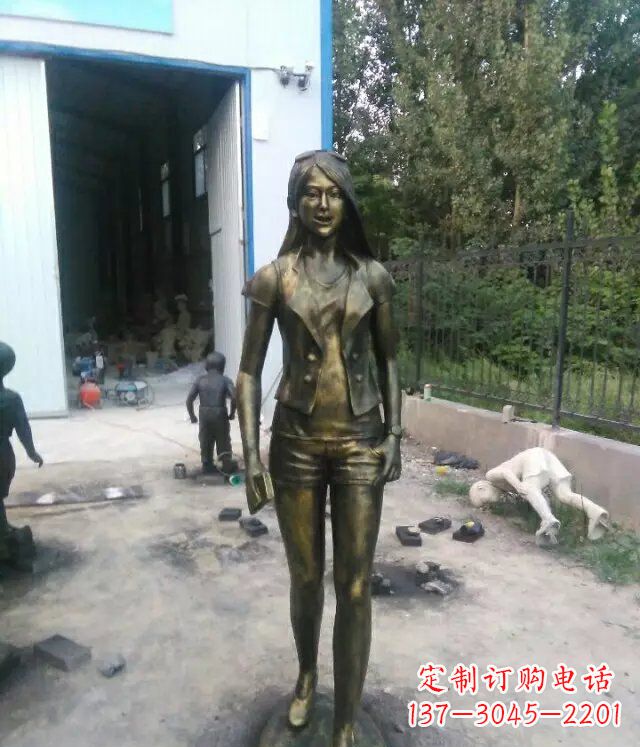 无锡现代美女广场人物铜雕