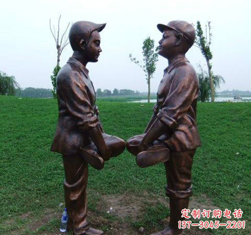 无锡小孩斗鸡铸铜雕塑