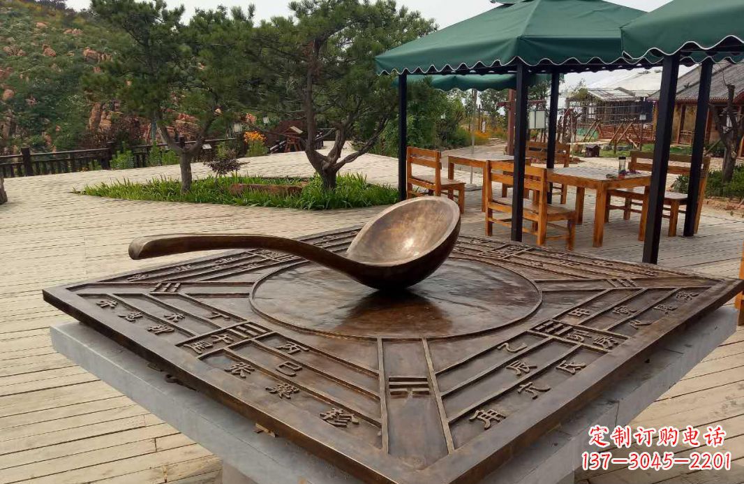 无锡校园古代司南铜雕