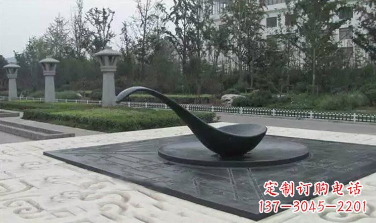 无锡校园古代指南针司南铜雕