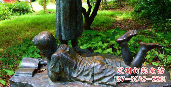 无锡校园趴着看书的小男孩人物铜雕