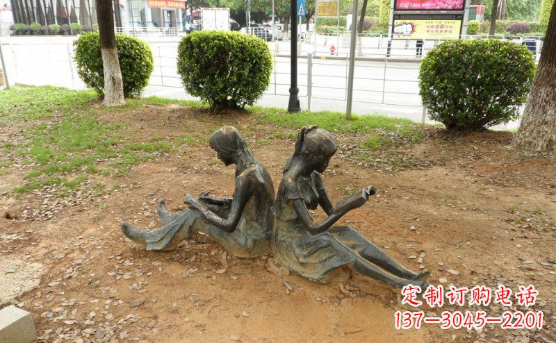 无锡校园坐着看书的女孩人物铜雕