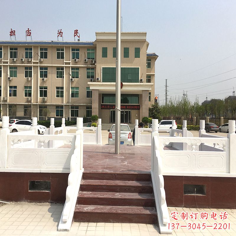 无锡学校广场石雕升旗台