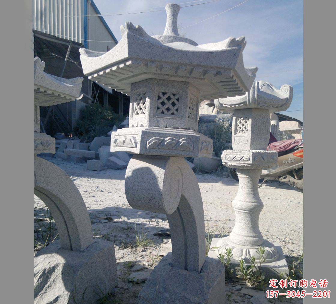 无锡园林景观草坪石灯雕塑