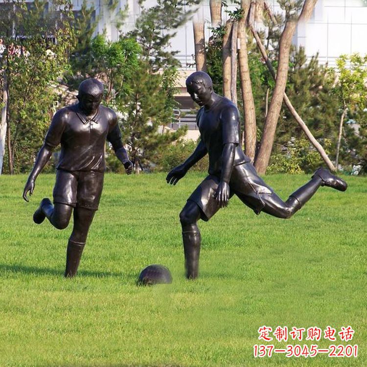 无锡园林踢足球人物铜雕