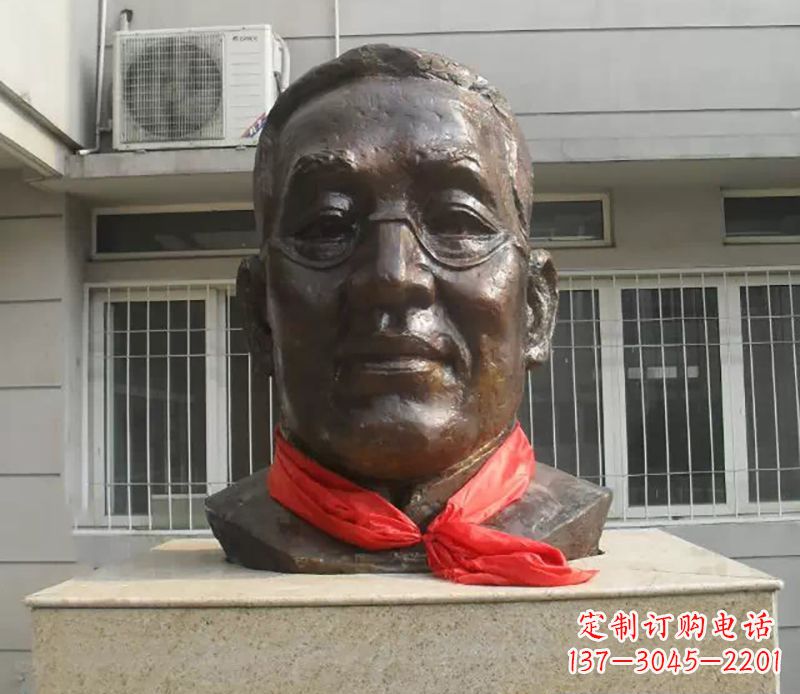 无锡张伯岑校园名人头像铜雕