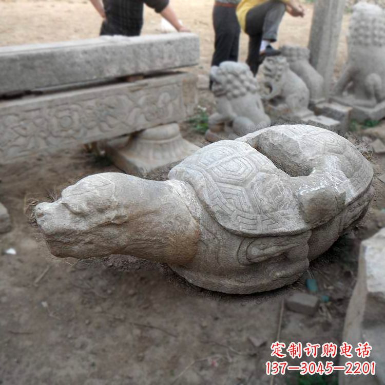 无锡朱雀站在赑屃上的石雕