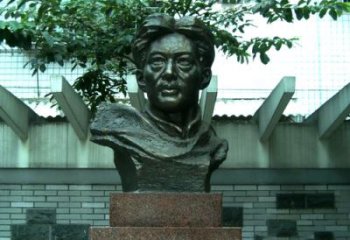 无锡校园名人徐悲鸿头像雕塑