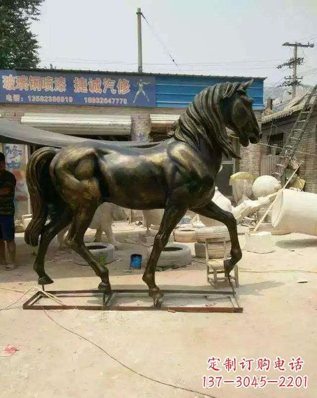 无锡铸铜马雕塑