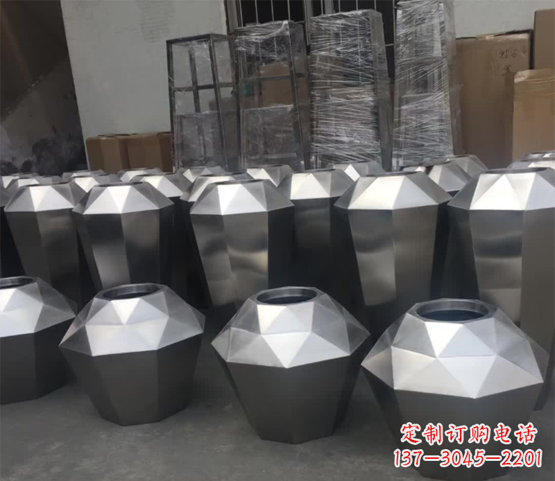 无锡不锈钢组合花盆雕塑