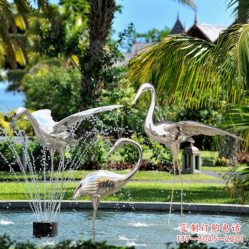 无锡仙鹤雕塑-公园池塘不锈钢喷泉中的仙鹤雕塑